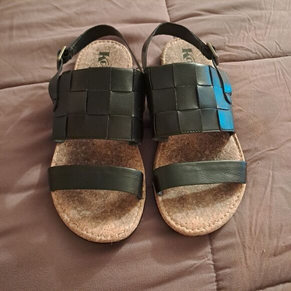 Korks Sandals Women's 8 Black Faux Leather Weave Pattern Comfort Summer Beach - Picture 1 of 7